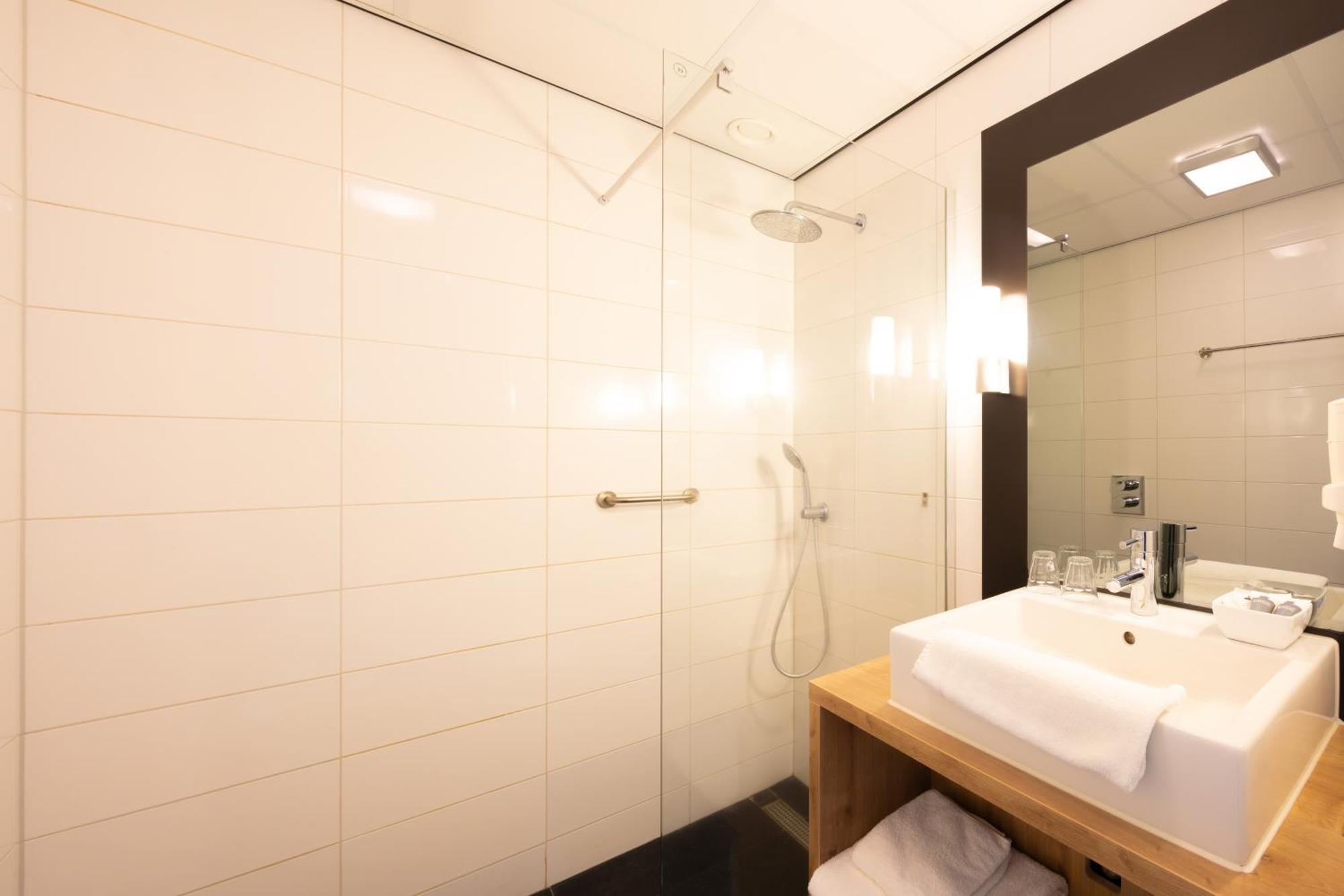 Best Western Plus Hotel Restaurant Aduard Ngoại thất bức ảnh